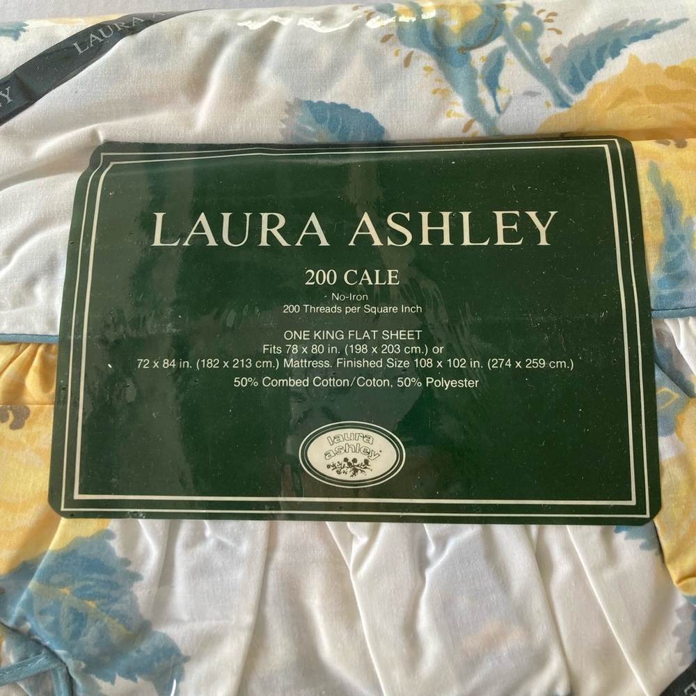 Laura Ashley King Flat Sheet Retired Alba Roses Pattern, 1980’s NOS